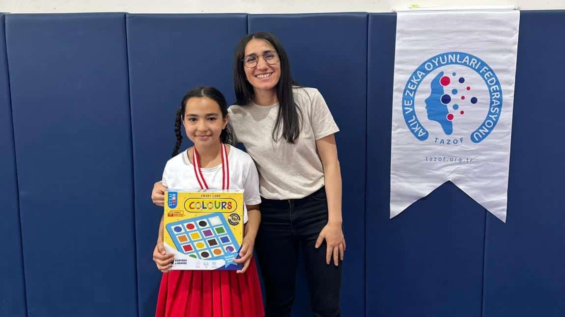 Okulumuz Öğrencisi Hatice Kübra Yücebağ Akıl Zeka Oyunları Turnuvası'nda İl İkincisi